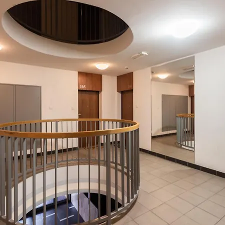 Flatbook - Center Toruńska 145,167 *