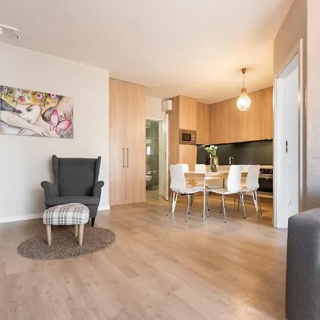 Flatbook - Center Torunska 145,167 *