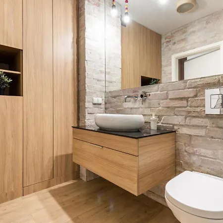 Flatbook - Center Torunska 145,167 Apartman *