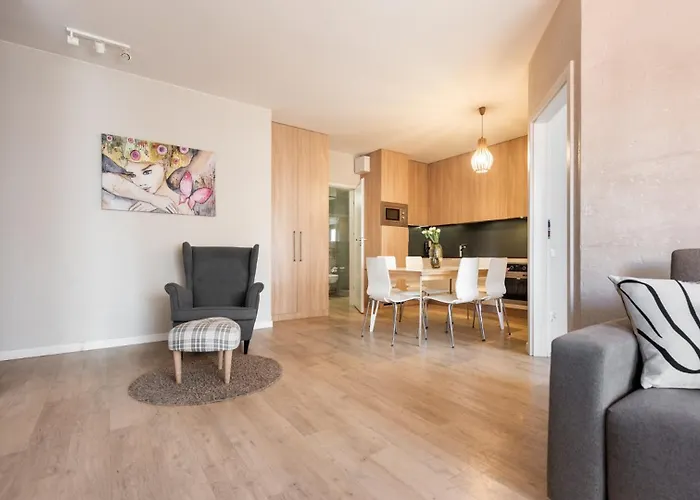 Flatbook - Center Torunska 145,167 *