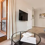 Apartman Flatbook - Center Torunska 145,167 *